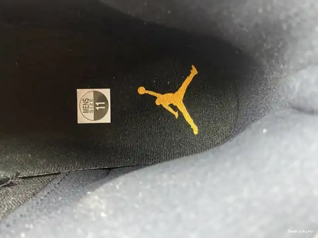 One Kick Air Jordan Taxi CT8013-071 12 Black 0617